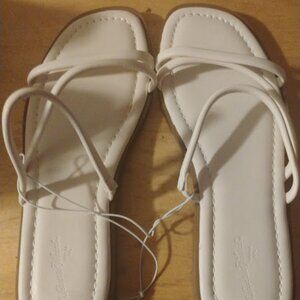 Women's Universal Thread White Strappy Sandals Size 7